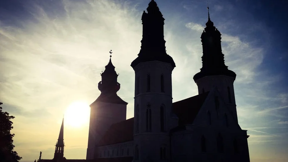 Visby domkyrka. Visby stift tappade fler medlemmar än riket i stort 2016.