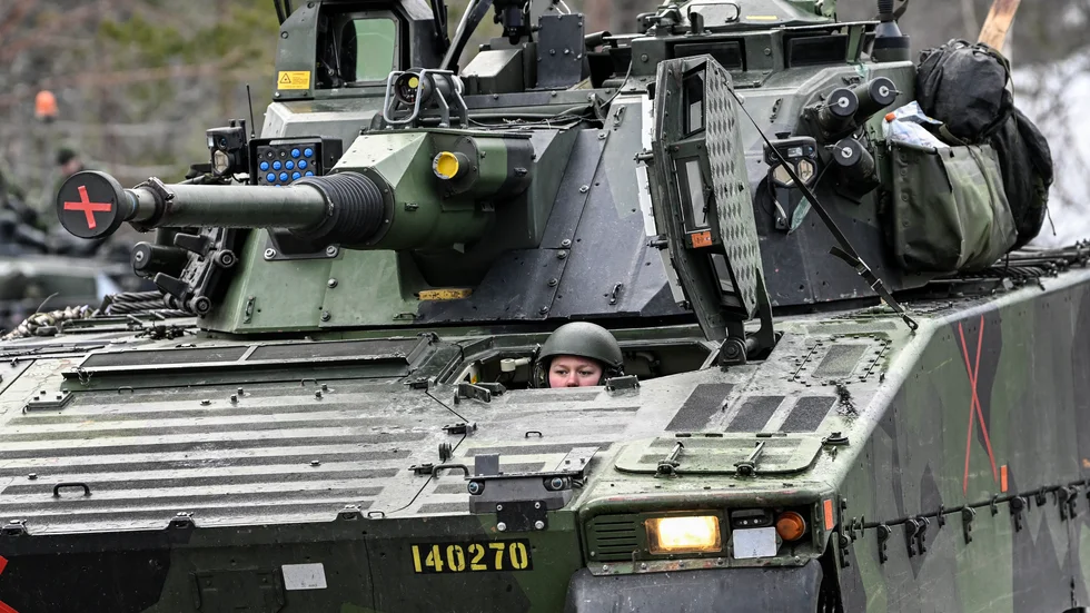 Ingen vettig människa vill ha krig, allra minst ett kärnvapenkrig, skriver signaturen "Fredsälskare men ändå Nato-vän". Bilden är från en Natoövning i Norge i år.
