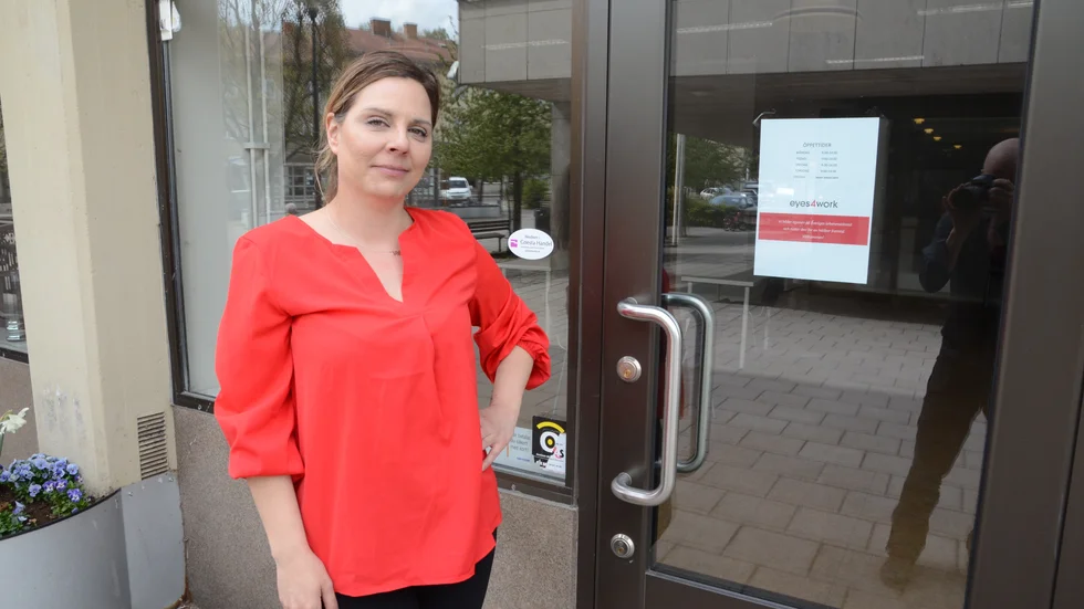 Västeråsbon Anna Cirkovic Andersson äger tillsammans med sin sambo Eyes4work, som uppges ha 130 kontor i landet.