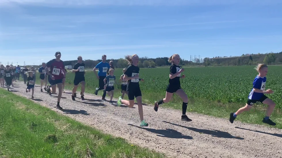 En flygande start för löparna i Kanallöpet
