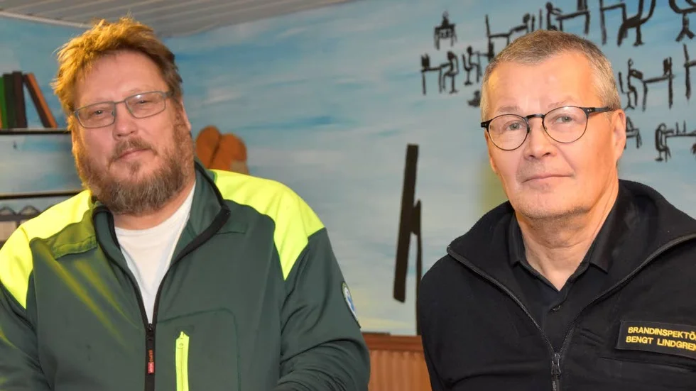 Stöd och hjälp. Anders Nordlund (till vänster), ledningsansvarig vid landstingets PKL-grupp, och Bengt Lindgren, som leder Luleå kommuns posomgrupp, kallades in efter dödsolyckan på julaftonen.