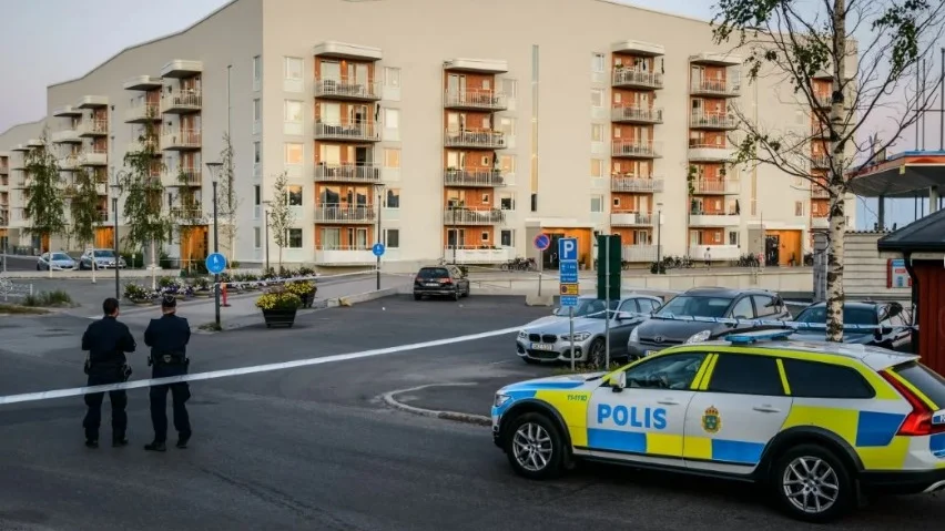 Bilden togs efter att polisen spärrat av platsen för dådet vid bostadsområdet Kuststad.