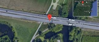 En personbil i trafikolycka