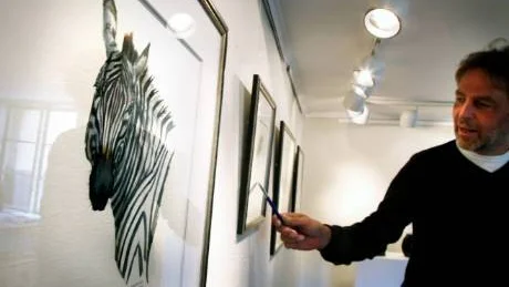 Vernissage. Zebror och hästar är ett återkommande motiv i Yvonne Christiansens konst. På lördag är det dags för vernissage hos Krister Petterson, Ridelius. (bilden).Foto: Henrik Radhe