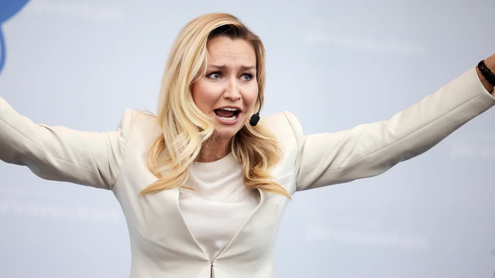 Kristdemokraternas partiledare Ebba Busch ropar självklart på frågan om gårdsförsäljning. Det borde hon inte göra. 