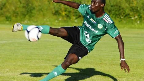 Bilden av en stjärna. Al Hassan Kamara är spelaren som ska frälsa krislaget BBK.