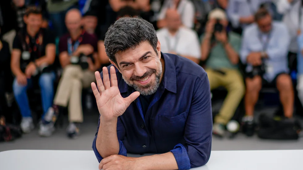 Pierfrancesco Favino poserar för fotograferna inför premiären av "Nostalgia".