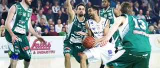 ...men kapten Larsson lovar bättring redan till nästa match: Är ju inte Chicago Bulls vi möter