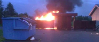 Anlagd brand - korvkiosk totalförstördes