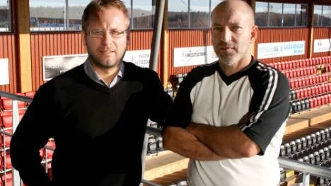Klubbdirektören Michael Selini letar nya spelare.