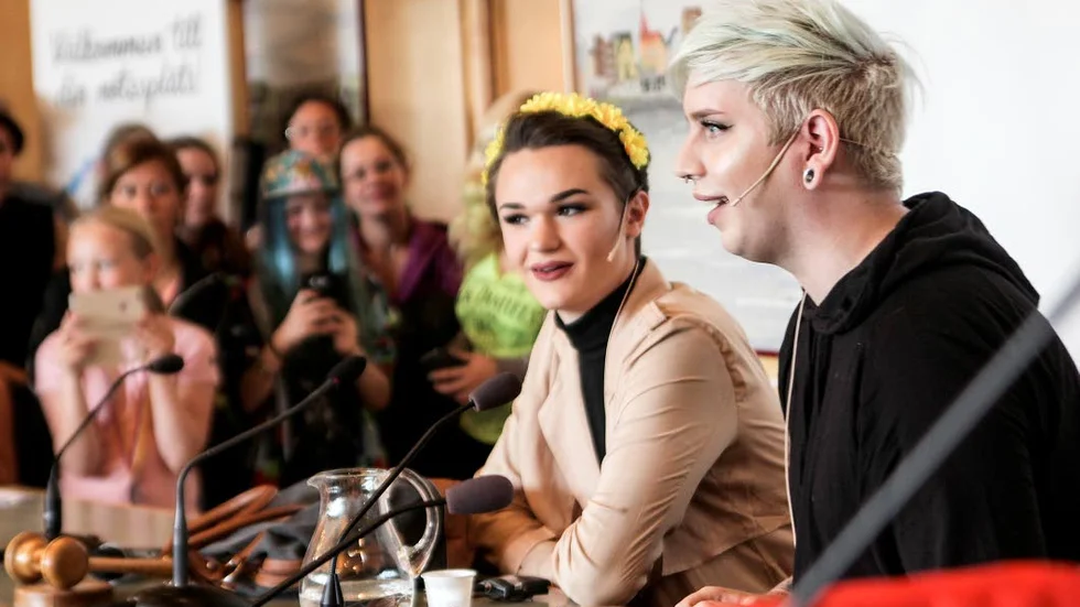 VÄLBESÖKT evenemang. Thomas Sekelius och Jimmie Star har dragit fulla hus förr, som här när de föreläste under Pride-lördagen i Luleå.