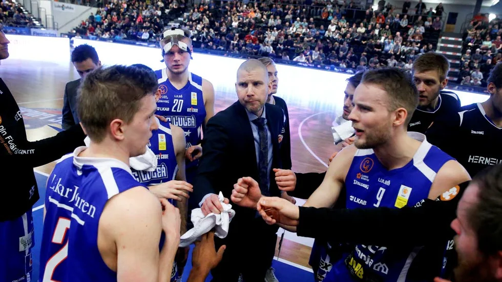 Heltänt. Adam Rönnqvist, Anton Saks och Christopher Ryan höjde sig efter paus.