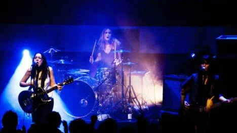 Sahara Hotnights satte punkt för årets Minus 30-festival.