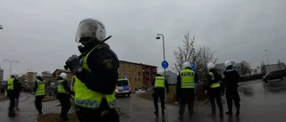 Se de våldsamma scenerna från upploppen