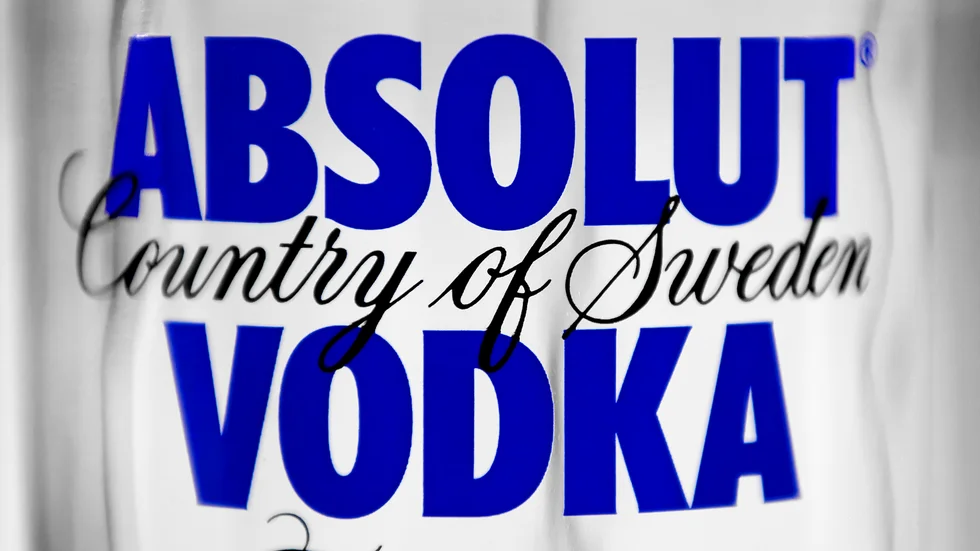 Absolut är en svensk klassiker. Nu är det dock i händerna på ett multinationellt företag utan moral. 