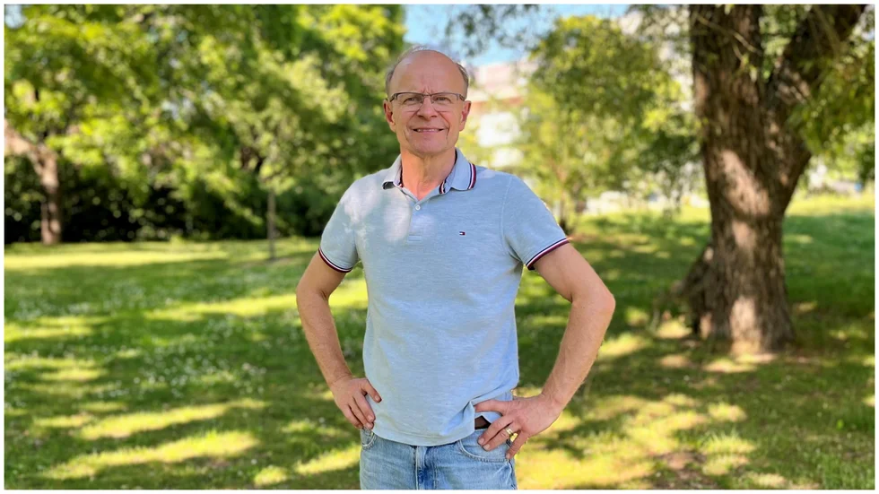 Mikael Oscarsson följde noga de besked som kommer ut från förhandlingarna från hemmet i Uppsala (KD).