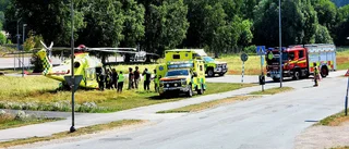 Kvinna påkörd av bil – förd till sjukhus i ambulanshelikopter