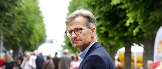 Riksbankschef och deltidsgotlänning – nu är Erik i hetluften