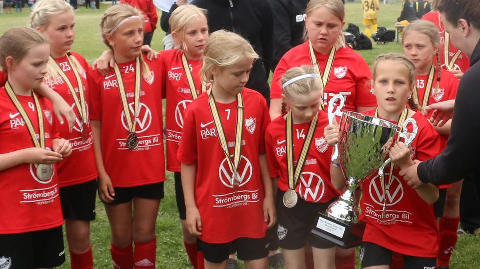 IFK Kalix fick en pokal för sitt silver. 