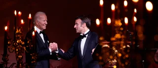 Försonande samtal mellan Biden och Macron