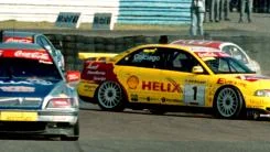 Det var dramatiskt och tätt mellan bilarna när STCC-finalen kördes på Mantorp Park. Till slut stod Roberto Colciago som hyllad slutsegrare.
