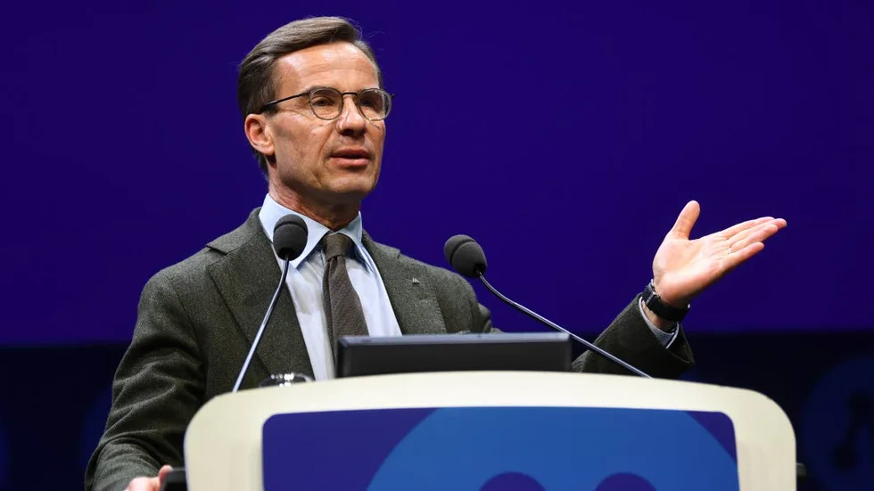 Ulf Kristersson vill återupprätta arbetslinjen.