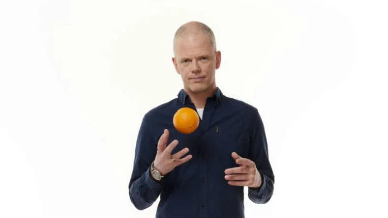 Are Kalvø har skrivit ”Fjällvandring åt helvete”.