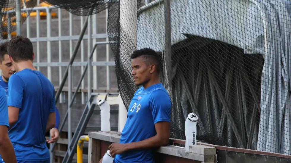 Luis Soares, bilden, och Paulo Vyctor hinner inte bli spelklara till Åtvidabergs återstart i söderettan hemma mot Tvååker på söndag.