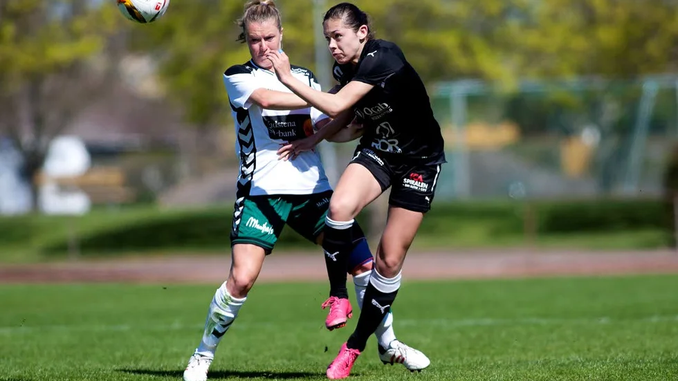 FORWARD. Lovisa Granman avslutar säsongen som forward när Vadstena GIF avslutar division 1-säsongen med bortamatch mot Mariebo på lördagen.