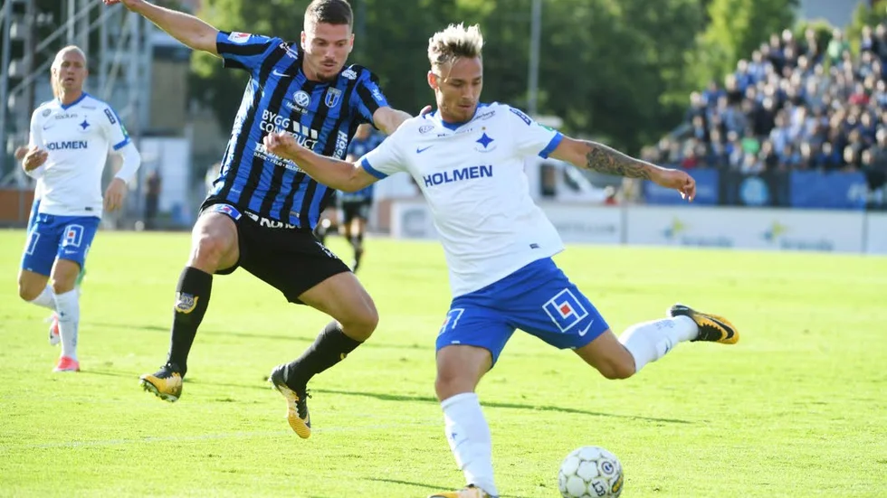 Jubilar. Linus Wahlqvist krönte sin milstolpe med en viktig IFK-seger.