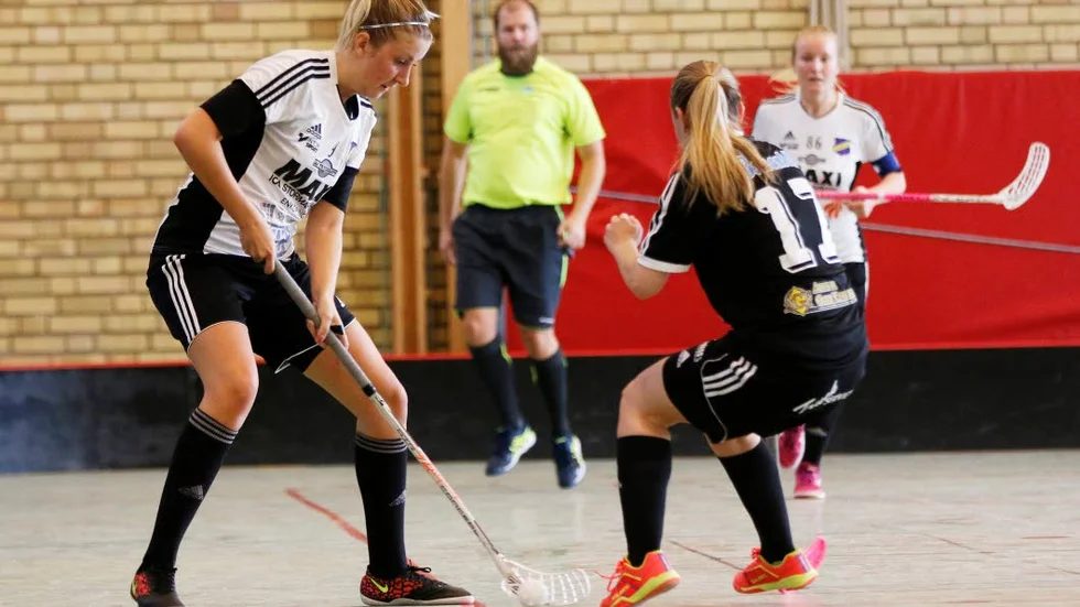 Öser på. Louise Andersson har haft en kanonsäsong så här långt. Hon har svarat för 27 poäng.
