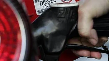 Tillsatsen av biobränsle i dagens dieselolja är grogrunden för bakterier.