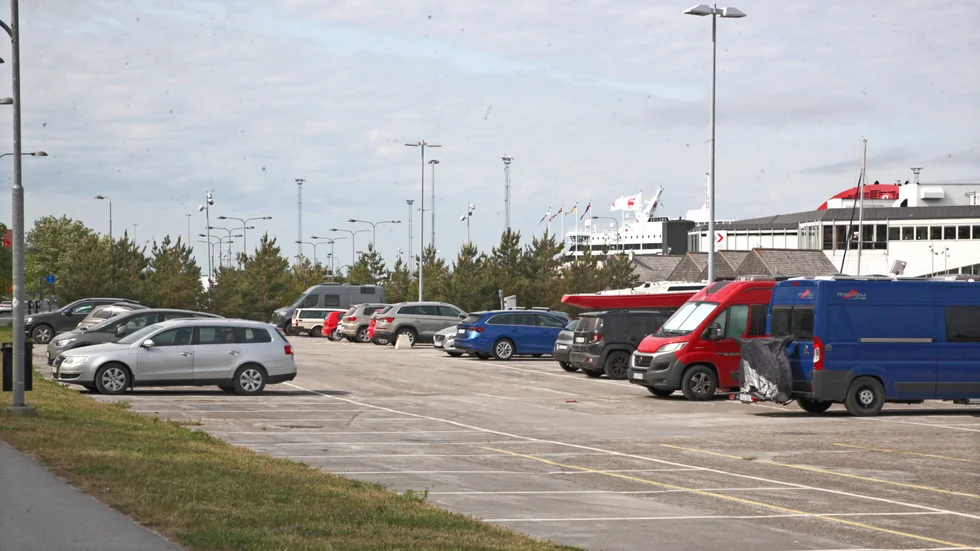 Den nya tillfälliga parkeringen ligger strax norr om hamnterminalen och är vintertid uppställningsplats för båtar.