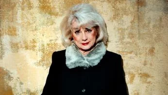Teaterförläggaren Berit Gullberg fyller 65 år den 9 april men tänker inte pensionera sig.