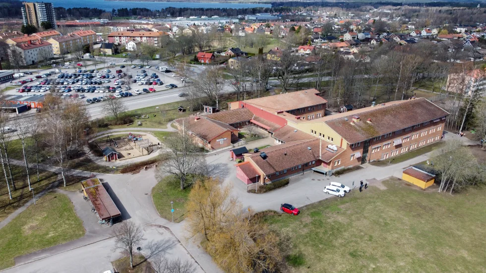 Kommunstyrelsen har enats om både kostnad och tidsbild för den nya skolan, förskolan, fritidsgården och idrottshallen på Ekön.