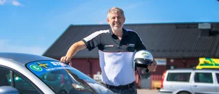 Uppmaningen till epa-ungdomarna: "Kom in på motorbanan"