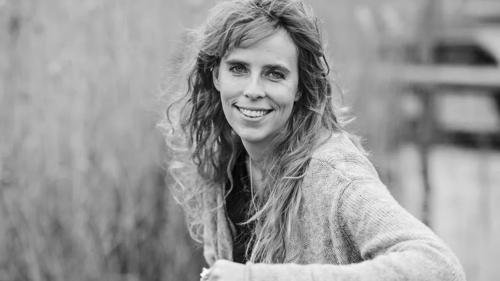 Tecknar en mörk familjehistoria. Catrin Ormestads "Det nionde brevet" är en imponerande debut.