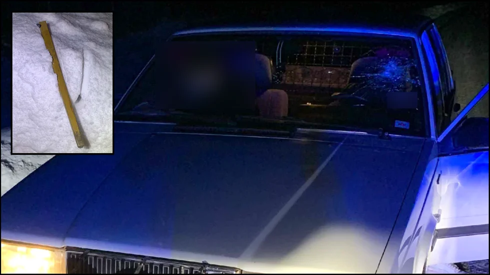 Företagsprofilen från Piteå attackerade A-traktorn med ett bordsben som hade en skruv kvar längst upp. Det resulterade i en krackelerad ruta och ett åtal gällande skadegörelse.