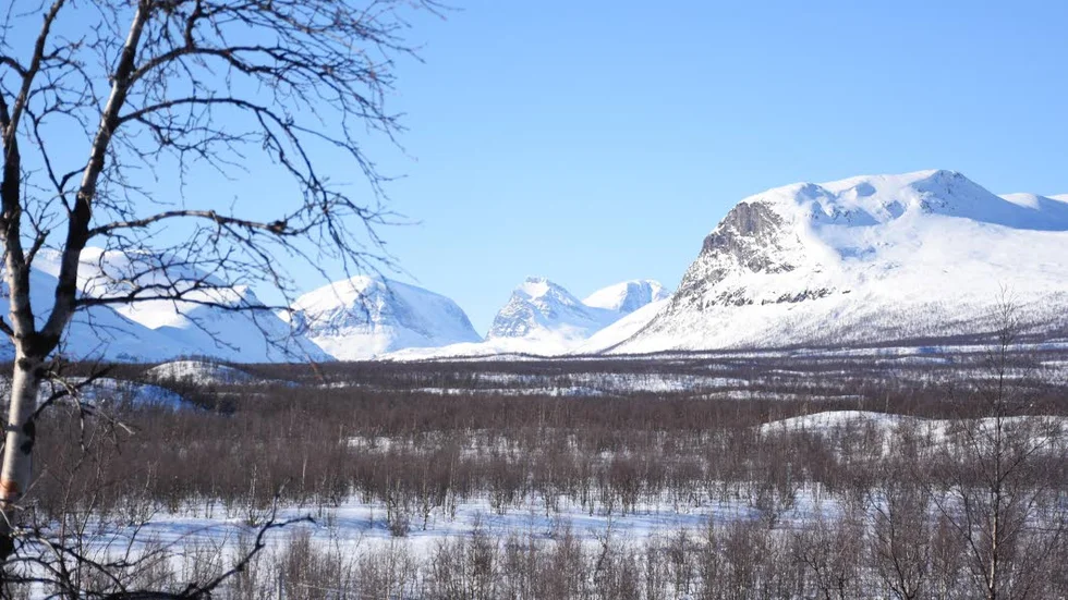 Lavinfara. Under onsdagen ökar risken för att utlösa stora laviner, bland annat i Kebnekaisefjällen.