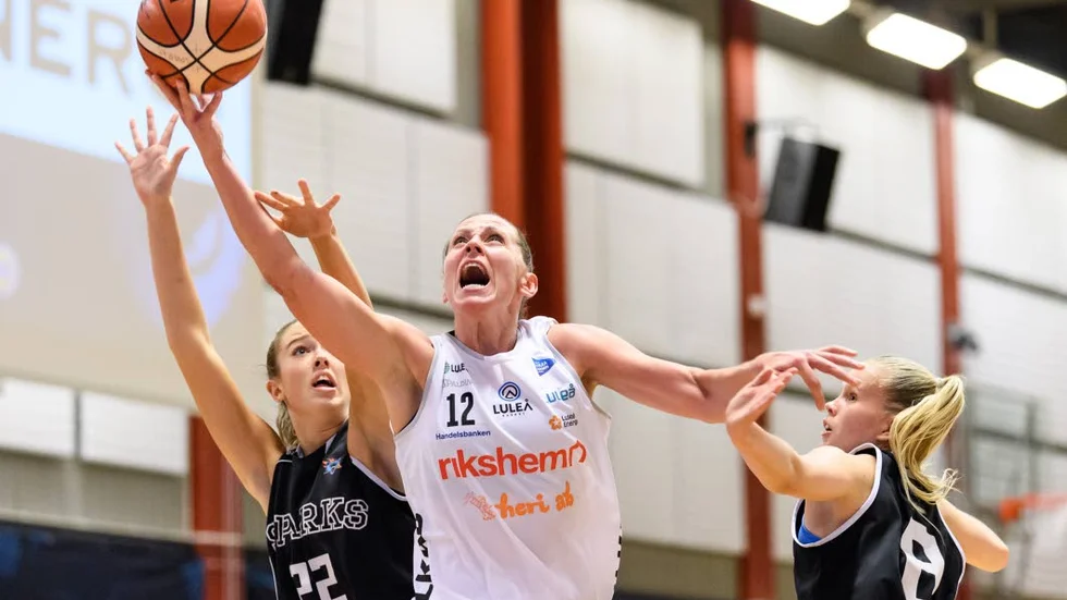 Anna Barthold och Luleå Basket krossade Wetterbygden.