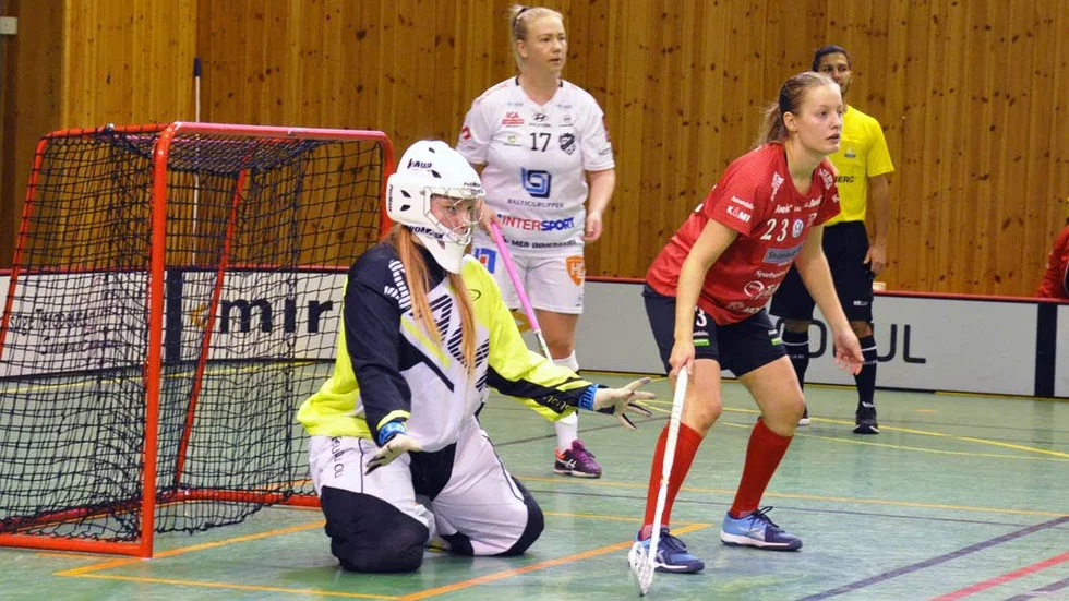 Matilda Andersson hade mycket att göra i hemmalagets mål.