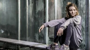 Kristeater. Liv Mjönes i "American hotel", som nyligen hade premiär på Kulturhuet stadsteatern.