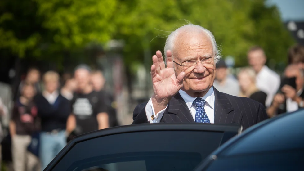 Slutvinkat. Det är hög tid att Sverige överger den otidsenliga monarkin och blir en republik, menar Niclas Malmberg och Ina Jönsson.