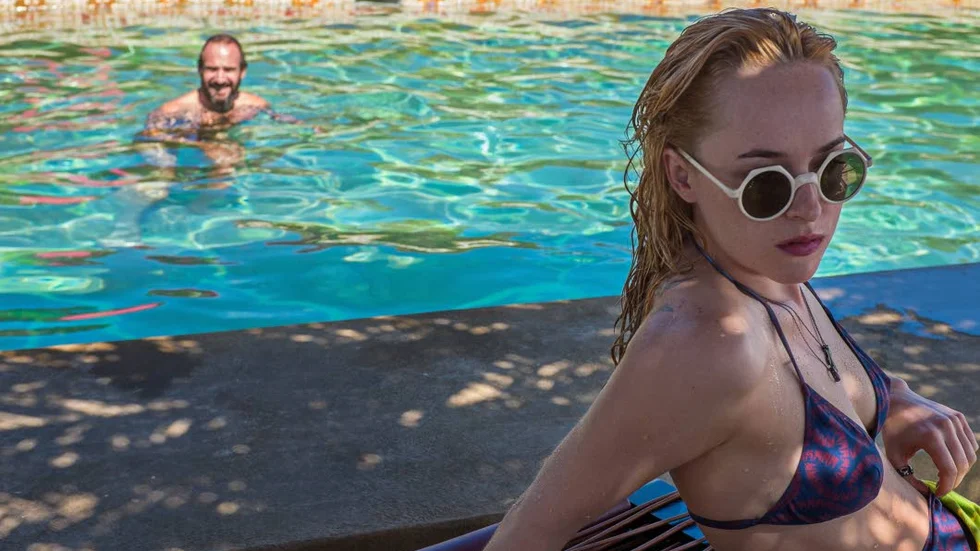 Laddat. Ralph Fiennes och Dakota Fanning spelar far och dotter i "A bigger splash".