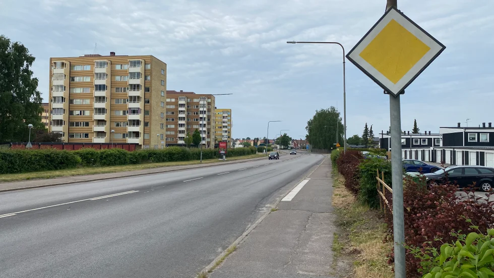 Drottninggatan är huvudled och här ska du inte parkera, något som inte alla respekterade under cykelveckan.