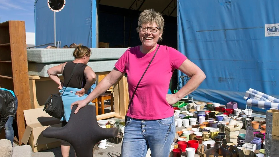 Paula Lindqvist från Tre tassar var minst sagt glad efter lördagens loppisrekord. "Det är galet fantastiskt", sa hon.