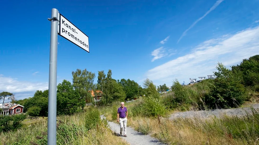 Dag Bergentoft (M), har länge varit bekymrad över området vid Femörekanalen. – Så länge inte kommunstyrelsen gjort något åt situationen har Peab inte behövt göra det heller, säger han.