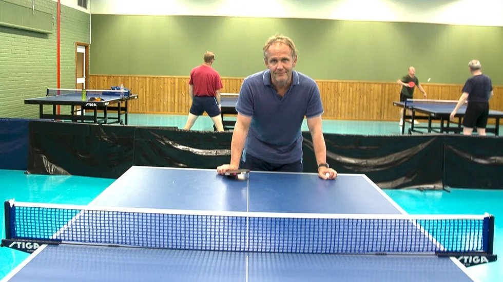 Talis Olausson ser fram emot att få avsluta säsongen med att spela veteran-VM i bordtennis i Las Vegas. Där lär det vara 225 bord i en hall, i Duveholmshallen är det åtta... Foto: Ronny Falck