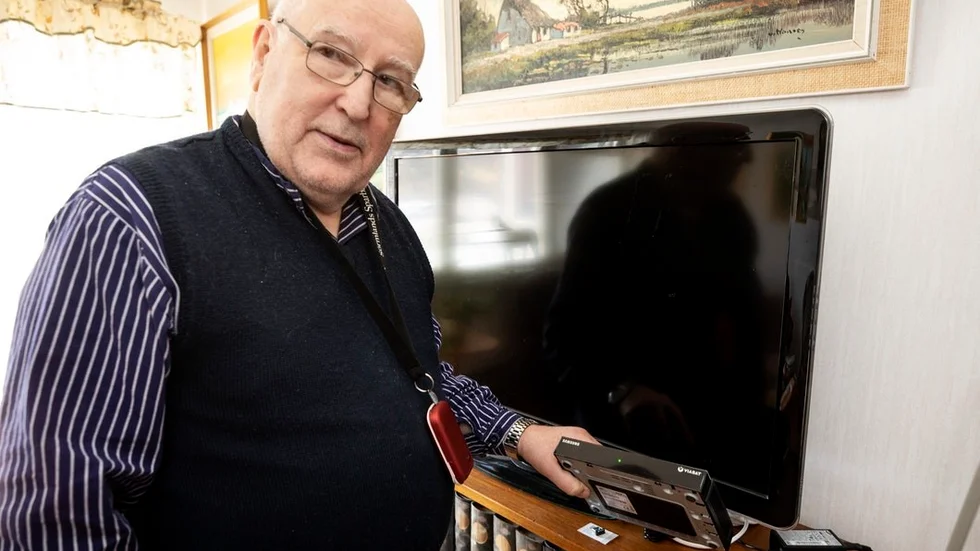 Ragnar Molberg vill ha de kanaler han abonnerar på. Men ett komplicerat nätfel sätter käppar i hjulen.