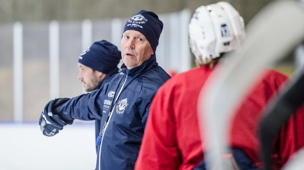 Gnestas nya tränare Peter "Slaktarn" Fredriksson fick se sitt lag vinna seriepremiären.